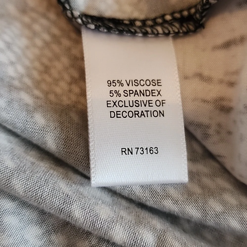 NWOT Cupio Abstract Top/Tunic Small - Picture 8 of 9
